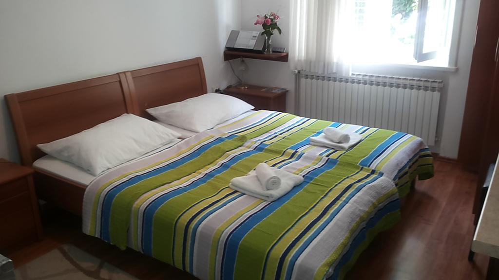 Angela Classic Rooms & Apartments Загреб Екстер'єр фото